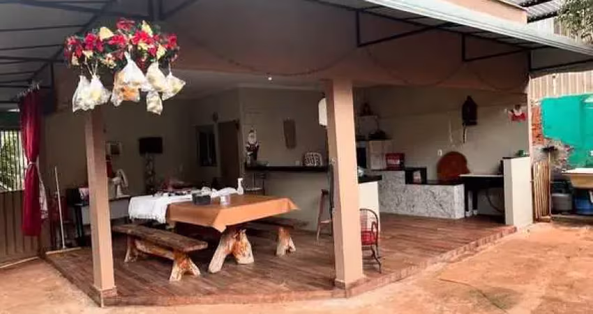 Casa Térrea Morada do Bosque/ Ponta Kayana  Casa de Rua com 3 Quarto(s) e 3 banheiro(s) à Venda, 220 por R$ 550.000 no setor Setor Morada do Bosque IN28493