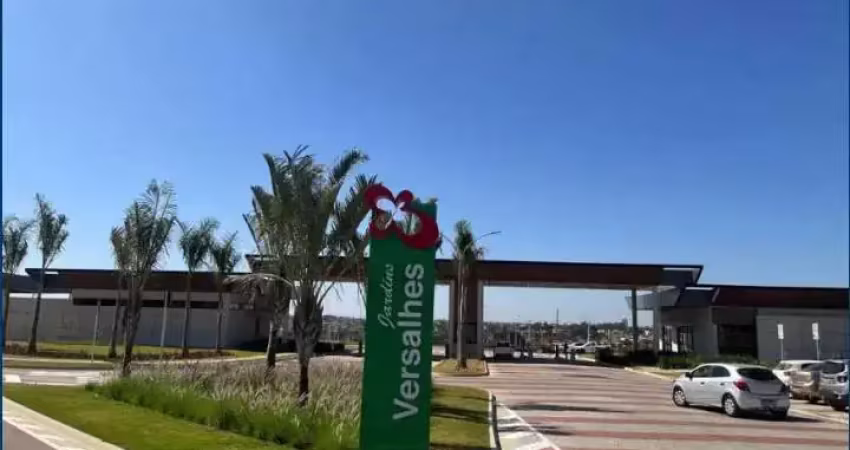 Lote Jardins Versalhes pronto para construir e muito bem localizado no condomínio... Lote à Venda, 282.98 por R$ 300.000 no setor Polo Empresarial de Goiás IN28558
