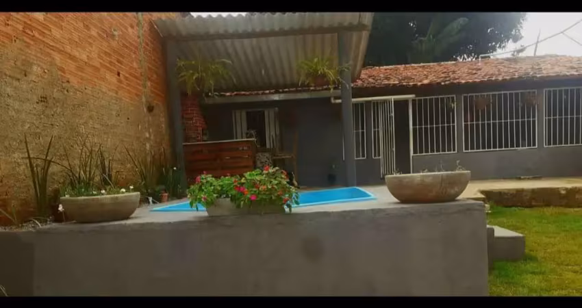 CASA JARDIM CARAVELAS  Casa de Rua com 2 Quarto(s) e 1 banheiro(s) à Venda, 0.87 por R$ 250.000 no setor Setor Garavelo ST28444