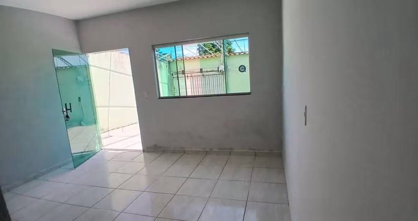 CASA DE RUA Casa de Rua com 2 Quarto(s) e 2 banheiro(s) à Venda, 64 por R$ 275.000 no setor Residencial Recanto do Bosque VN26402