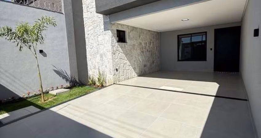 CASA DE RUA Casa de Rua com 3 Quarto(s) e 4 banheiro(s) à Venda, 155 por R$ 875.000 no setor Jardim Atlântico VN28683