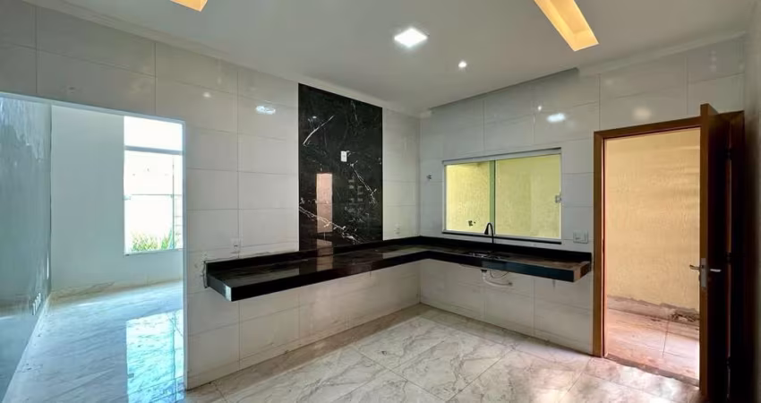 Casa de rua à venda - Residencial São Francisco, Senador Canedo/GO Casa de Rua com 2 Quarto(s) e 2 banheiro(s) à Venda, 82 por R$ 295.000 no setor São Francisco ST28567