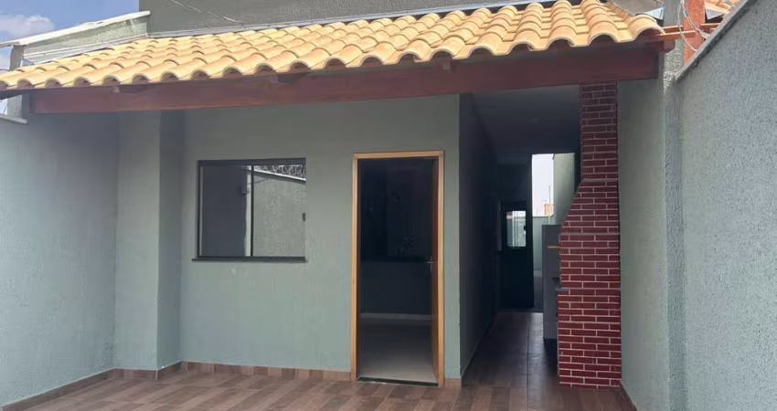 Casa de 02 quartos . Em Trindade -GO Casa de Rua com 2 Quarto(s) e 2 banheiro(s) à Venda, 84 por R$ 180.000 no setor Residencial Nova Canaã IN29033