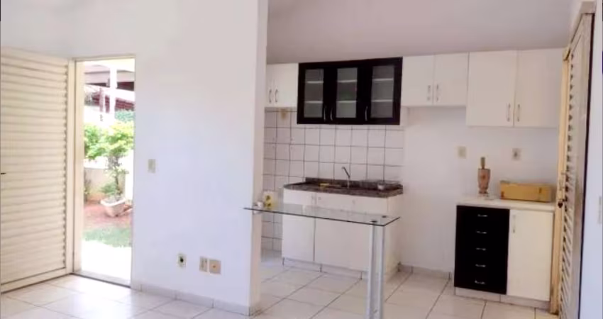 Casa Térrea 3 quartos condomínio fechado Casa em Condomínio com 3 Quarto(s) e 2 banheiro(s) à Venda, 200 por R$ 300.000 no setor Residencial Solar Ville IN29238