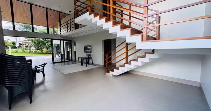 Casa em condomínio de chácaras  Casa em Condomínio com 5 Quarto(s) e 8 banheiro(s) à Venda, 445.5 por R$ 5.000.000 no setor Condomínio Alto da Boa Vista IN28559