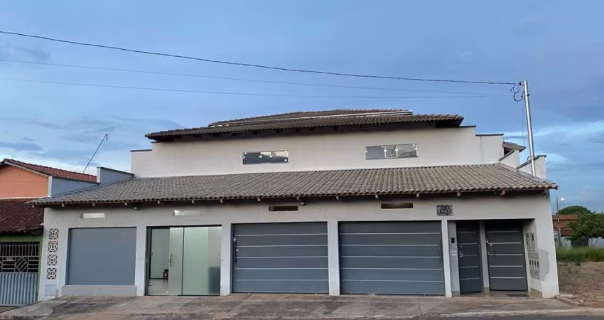 Lindo sobrado Pq. Santa Rita Sobrado com 3 Quarto(s) e 4 banheiro(s) à Venda, 750 por R$ 1.800.000 no setor Parque Santa Rita TA29357
