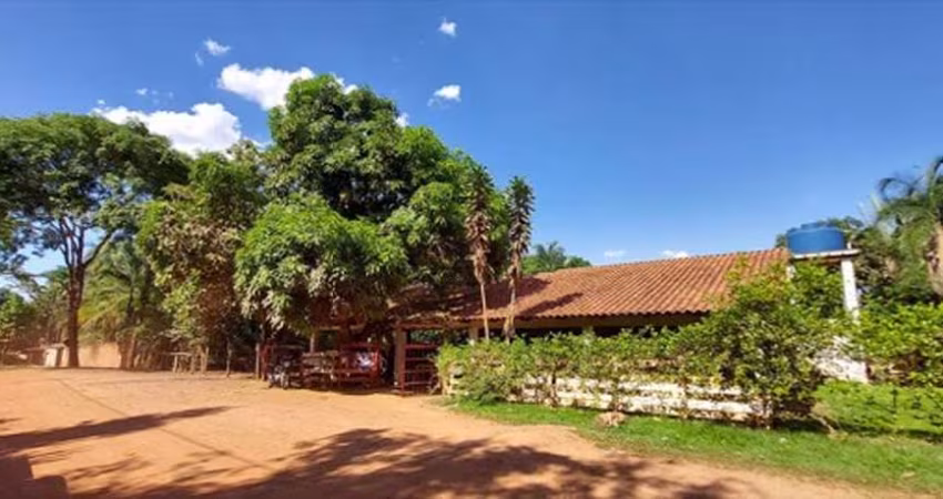 Chácara com 2 dormitórios à venda, 5000 m² por R$ 400.000,00 - Residencial Campos Dourados - Goiânia/GO Chácara à Venda, 150 por R$ 400.000 AV29265