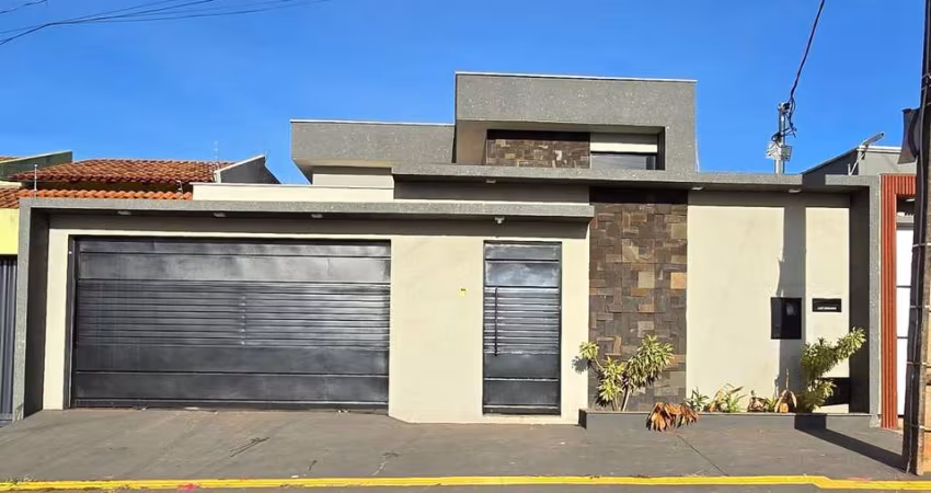 Casa 3 Quartos sozinha no lote Casa de Rua com 3 Quarto(s) e 3 banheiro(s) à Venda, 174 por R$ 750.000 no setor Setor Grajaú FL29460