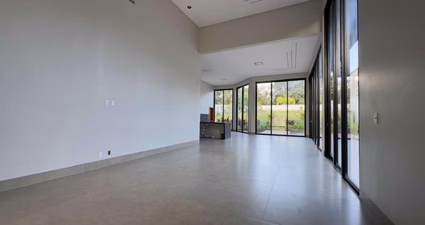 Casa térrea Condominio Villa Verde 4 suítes  Casa em Condomínio com 4 Quarto(s) e 5 banheiro(s) à Venda, 280 por R$ 2.100.000 no setor Residencial Villa Verde AU29468