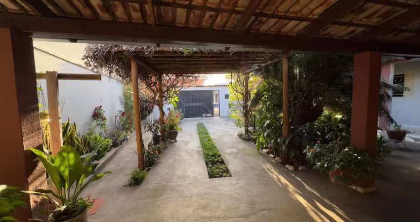 Casa Vila Brasilia  Casa de Rua com 3 Quarto(s) e 3 banheiro(s) à Venda, 218 por R$ 560.000 no setor Vila Brasilia AD29617
