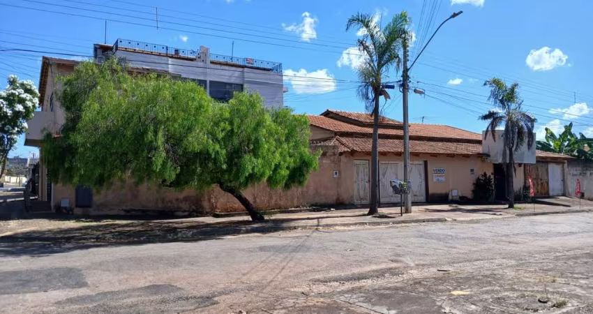 CASA  SETOR SUDOESTE Casa de Rua com 3 Quarto(s) e 4 banheiro(s) à Venda, 390 por R$ 1.280.000 no setor Setor Sudoeste TA29564