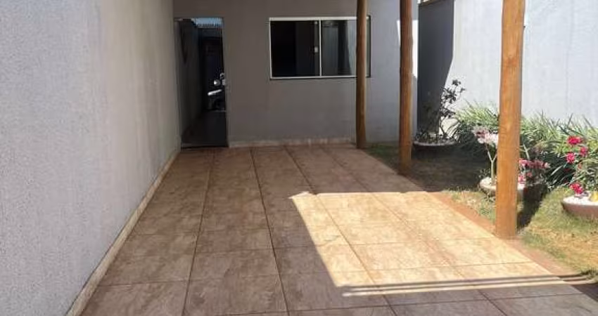 Casa 2Q sendo 01 suite  no Recanto do Bosque Casa de Rua com 2 Quarto(s) e 2 banheiro(s) à Venda, 80.3 por R$ 340.000 no setor Residencial Recanto do Bosque AV30055