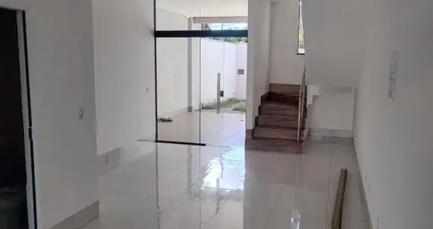 CASA DE RUA JARDIM AMÉRICA  Casa de Rua com 3 Quarto(s) e 4 banheiro(s) à Venda, 169.61 por R$ 799.000 no setor Jardim América TA29915