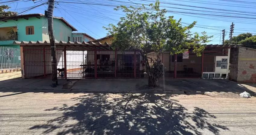 Casas a venda no conjunto castelo branco  casa de rua com 5 quarto(s) e 3 banheiro(s) à venda, 350 por r$ 470.000 no setor setor castelo branco av31678
