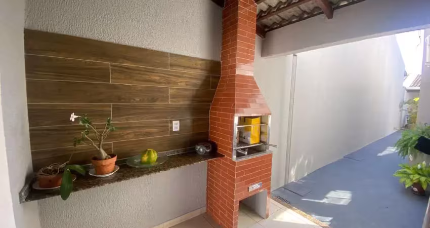 Casa térrea no 2 quartos e 1 edícula com banheiro no jardim atlântico (3 quartos) casa de rua com 3 quarto(s) e 2 banheiro(s) à venda, 140 por r$ 590.000 no setor jardim atlântico ad31731