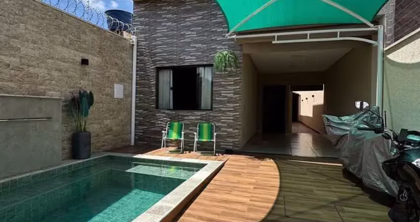 Casa térrea 3 quartos 1 suítes gourmet piscina  casa de rua com 3 quarto(s) e 3 banheiro(s) à venda, 129 por r$ 600.000 no setor jardim balneario meia ponte in31981