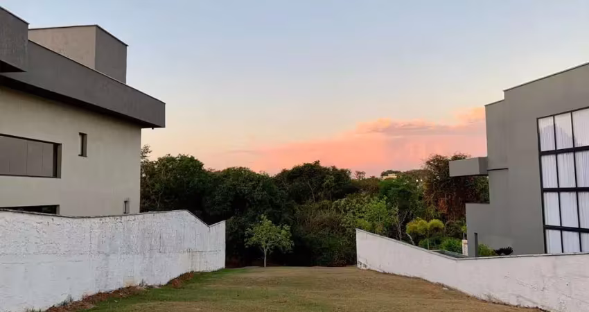 Lote - condominio do lago lote à venda, 560 por r$ 995.000 no setor condomínio do lago 1ª etapa ax32532