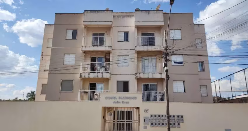 Apartamento de 3 quartos com 1 suíte e 2 vagas de garagem no parque industrial joão braz apartamento com 3 quarto(s) e 2 banheiro(s) à venda, 63.5 por r$ 260.000 no setor parque joão braz - cidade ind
