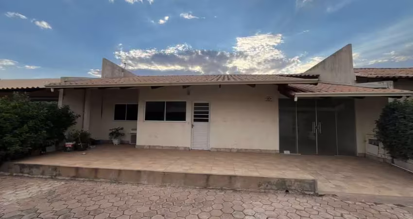 Casa em condominio fechado  casa em condomínio com 3 quarto(s) e 2 banheiro(s) à venda, 105 por r$ 380.000 no setor chácaras são pedro ad32579