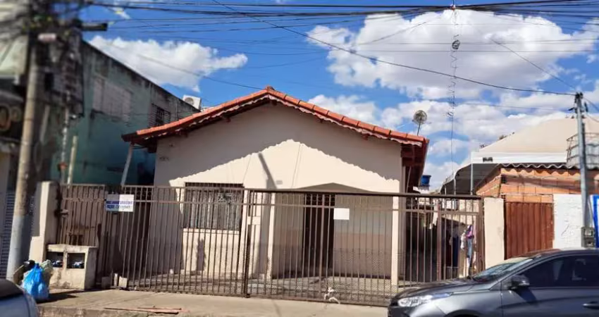 Casa de 3 quartos em campinas com 2 kitnetes  casa de rua com 3 quarto(s) e 2 banheiro(s) à venda, 220 por r$ 580.000 no setor setor campinas ad32399