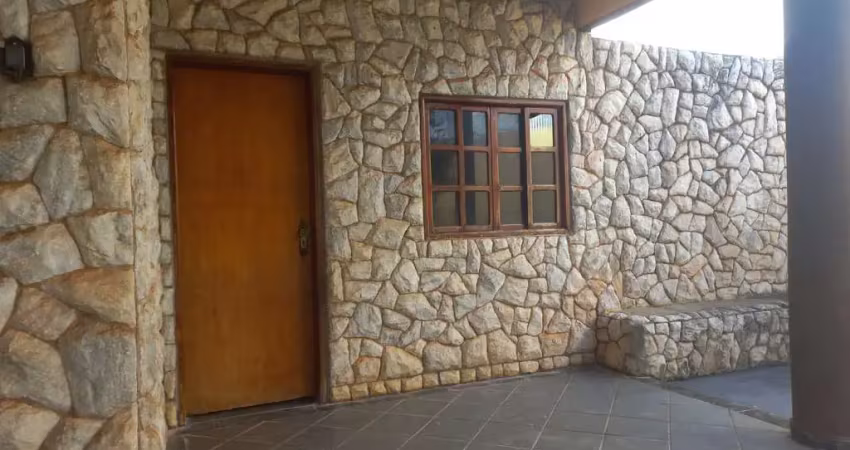 Casa com lote inteiro casa de rua com 3 quarto(s) e 2 banheiro(s) à venda, 221 por r$ 500.000 no setor parque joão braz - cidade industrial ta32387