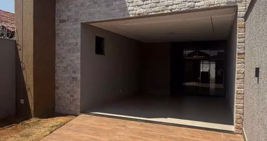Casa residencial c/ piscina e área gourmet casa de rua com 3 quarto(s) e 2 banheiro(s) à venda, 125 por r$ 611.000 no setor papillon park - complemento	 sl32998