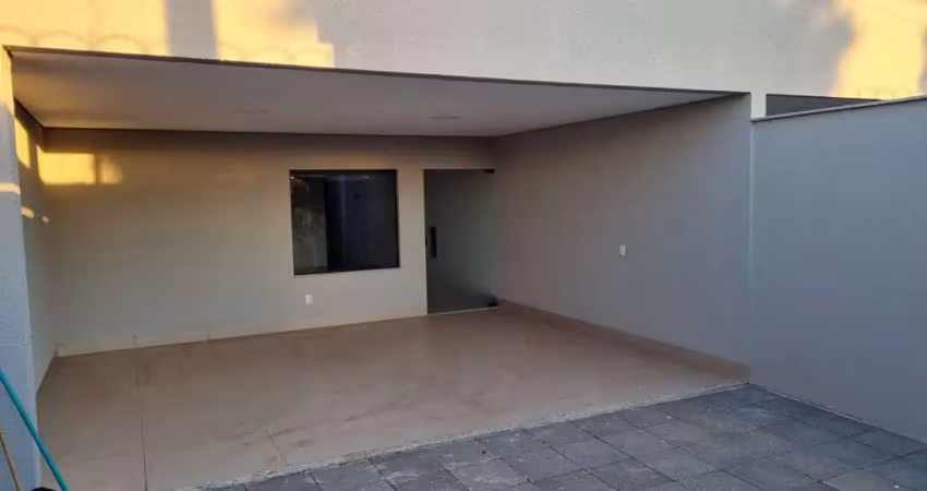 Casa 3 quartos com 1 suíte – nova – st. faicalville, goiânia casa de rua com 3 quarto(s) e 2 banheiro(s) à venda, 122 por r$ 650.000 no setor setor faicalville in33104