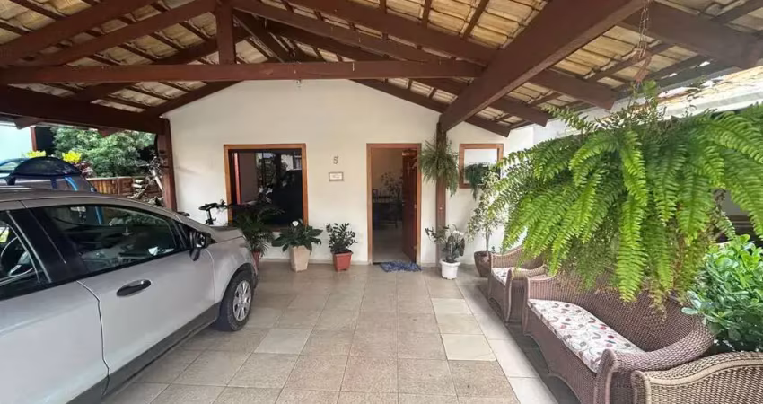 Belíssima casa no condomínio belle vue casa em condomínio com 3 quarto(s) e 3 banheiro(s) à venda, 156 por r$ 470.000 no setor sítios santa luzia ta33149