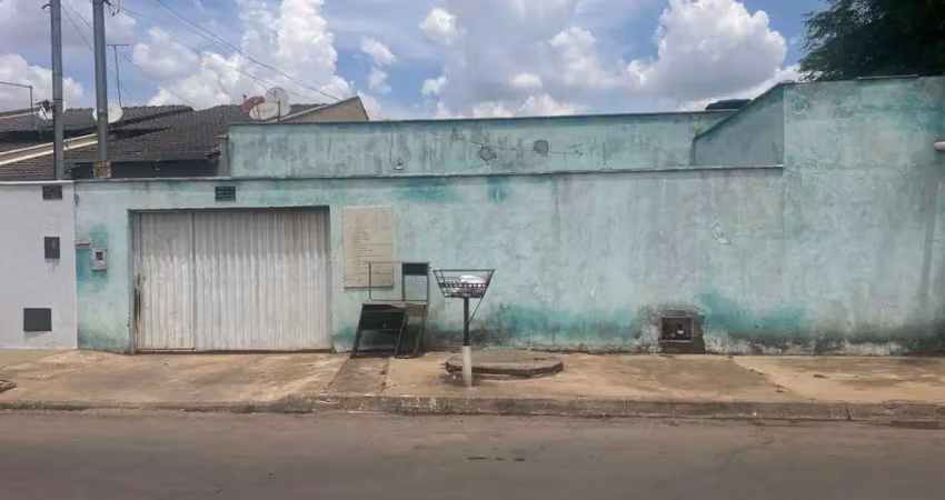 Casa 3 quartos no residencial itaipu casa de rua com 3 quarto(s) e 3 banheiro(s) à venda, 360 por r$ 450.000 no setor residencial itaipu av33606