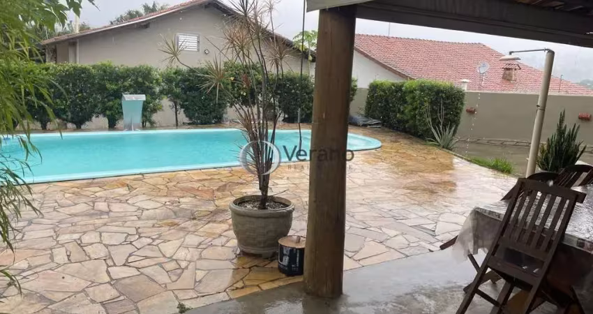 Casa térrea à venda em terreno de 1.000 m² com lazer completo | 3 dormitórios, piscina e pomar | condições facilitadas - ortizes, valinhos/sp