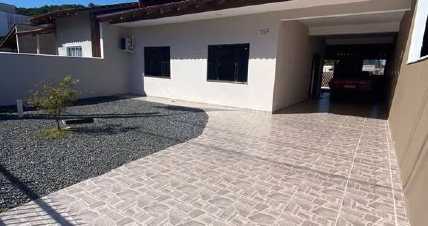 Casa de Alvenaria no bairro Itinga