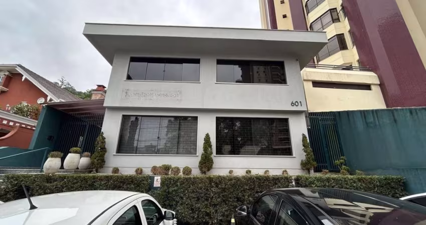 Casa comercial com 11 salas para alugar no Ponta Aguda, Blumenau 