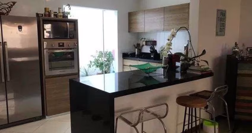 Casa com 4 dormitórios à venda, 147 m²- Buraquinho - Lauro de Freitas/BA