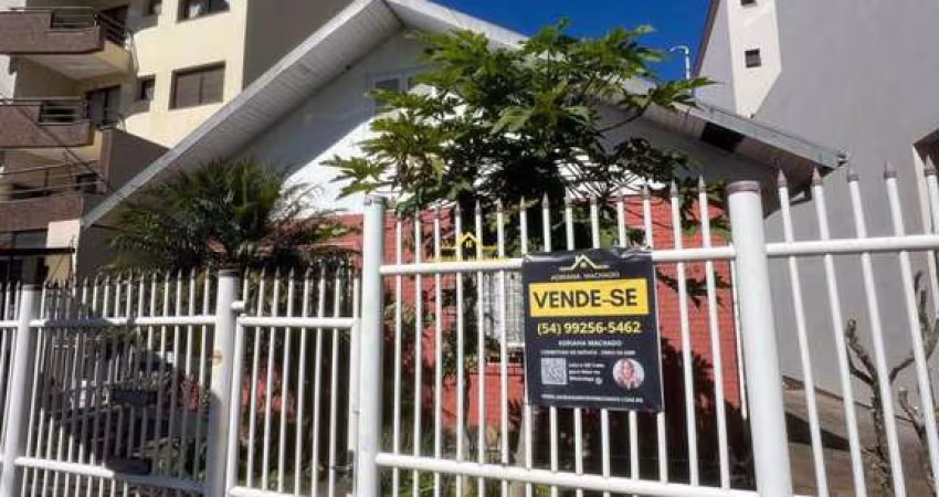 CASA COM 4 DORMITÓRIOS À VENDA NO BAIRRO EXPOSIÇÃO