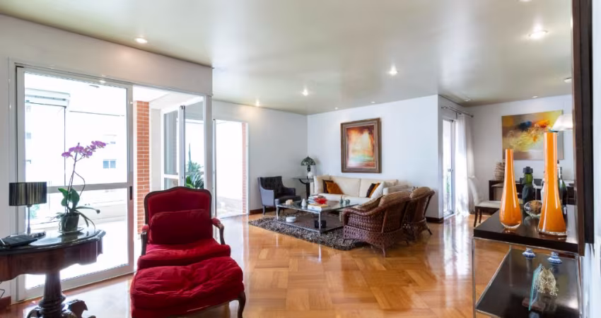 Apartamento nas Alamedas dos Aicas com 195 m² 3 Suites e 3 Vagas