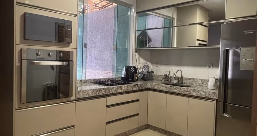 CASA DUPLEX CIDADE NOVA