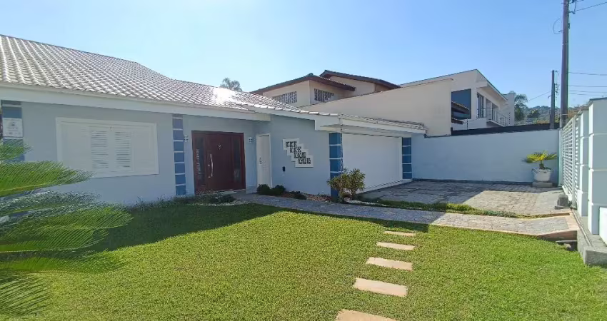 Casa com 3 quartos à venda no Saguaçu, Joinville 