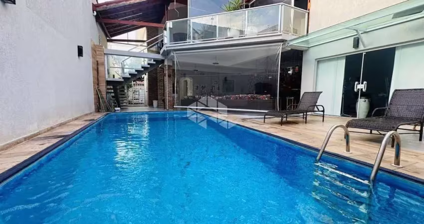 Sobrado indivídual de alto padrão à venda na vila guilhermina - conforto, sofisticação e lazer completo