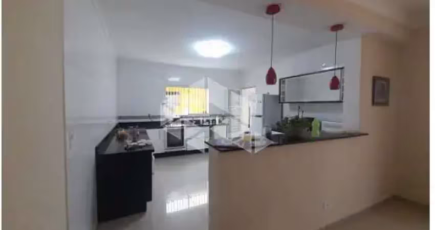 Seu novo lar no jardim nordeste: 3 dormitórios, suíte, 232m² e muito espaço!