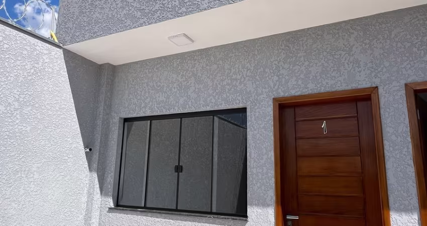 Casa à venda no Parque Vista Barbara, com 2 dormitórios, sendo 1 suíte.