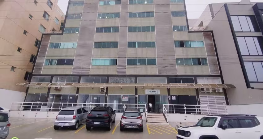 Sala comercial Em edifício em Cavaleiros, Macaé/RJ