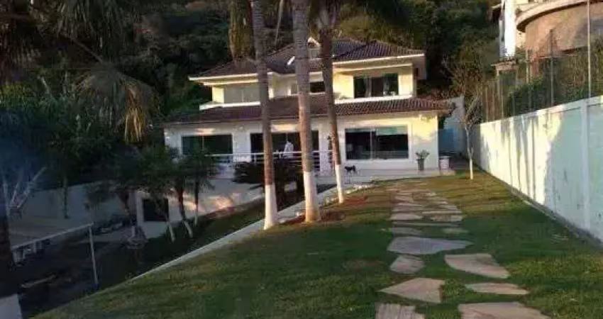 Casa Alto Padrão na ferradura em Búzios