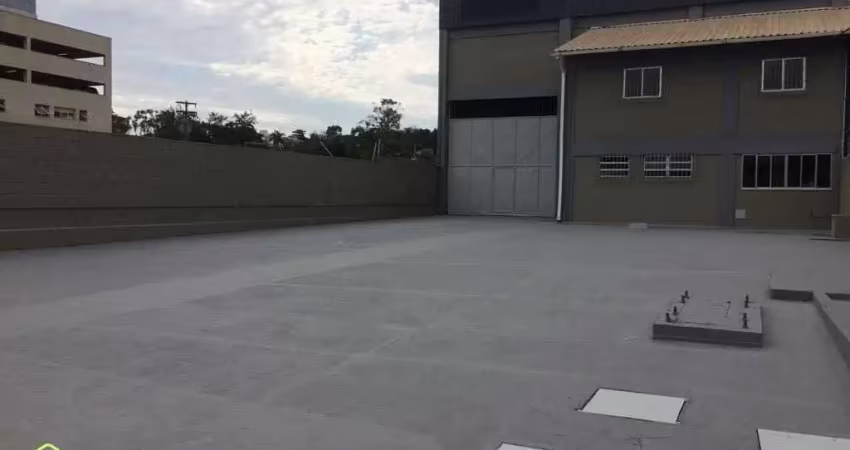 Pavilhão/galpão industrial com 450m² de galpão e 1600m² de área de terreno