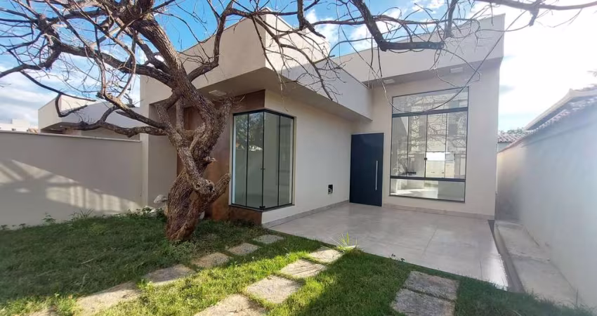 Casa com 3 dormitórios à venda, 89 m² por R$ 680.000 - Lundcea - Lagoa Santa/MG