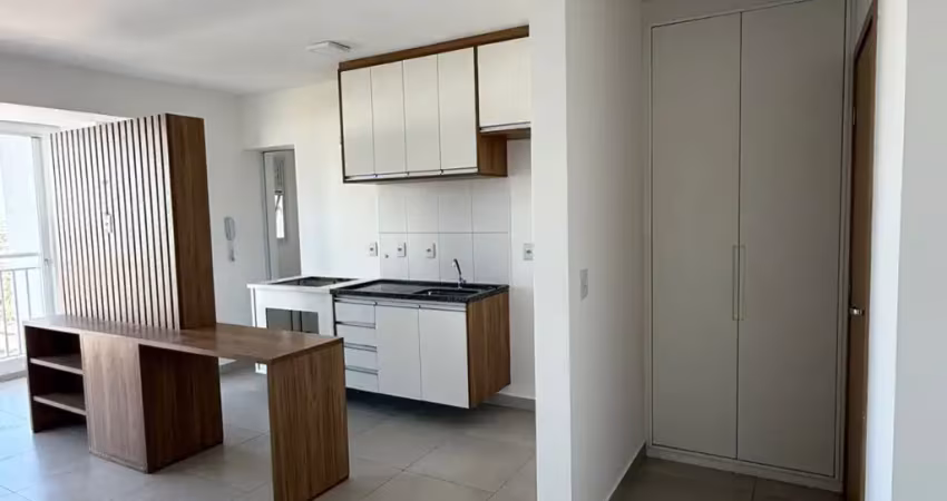 Aluga-se apartamento com dois quartos no brasil beach com móveis planejados.