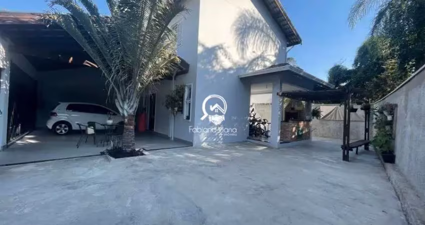 Lindo sobrado isolado a venda com 3 quartos sendo 1 suíte, terreno de 205 m², amplo quintal com area gourmet com churrasqueira no jd pracatu