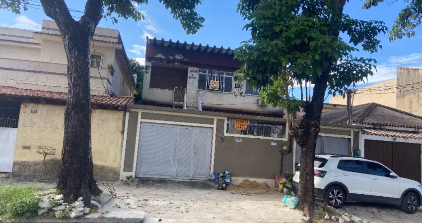 Imperdível:Excelente duplex com duas casas independente