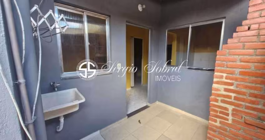 Casa com 1 quarto para alugar na Rua Óbidos, Bento Ribeiro, Rio de Janeiro