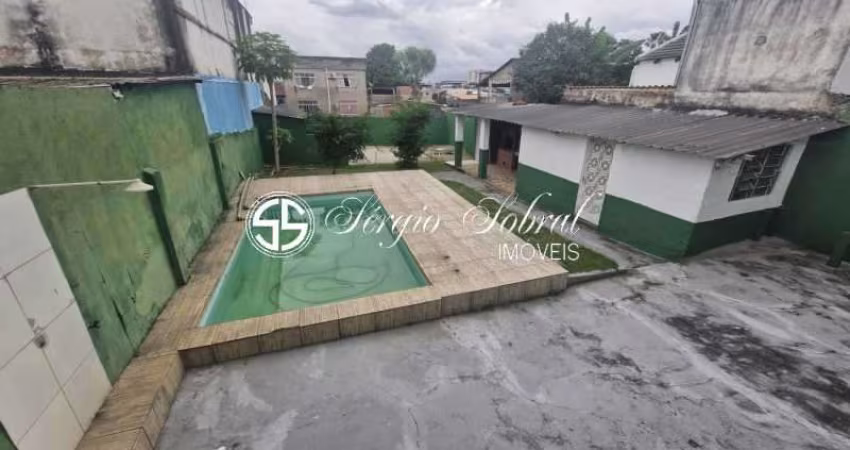 Casa com 3 quartos para alugar na Rua Professor Garfield de Almeida, Bento Ribeiro, Rio de Janeiro