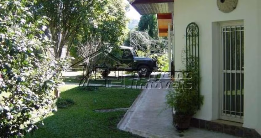 Casa em Campos do Jordão - estuda permuta por imóvel em São Paulo